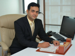 Dr. Yogesh Harwani